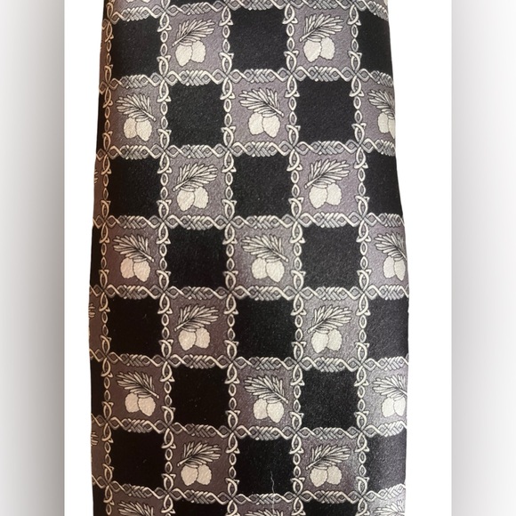 Authentic MCM 100% silk tie - Picture 2 of 7